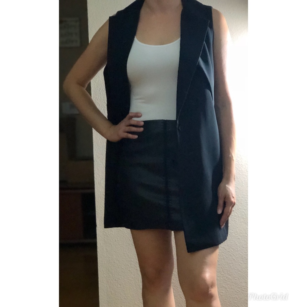 KEEPSAKE the Label Orbit Vest size XS Black - Picture 4 of 8